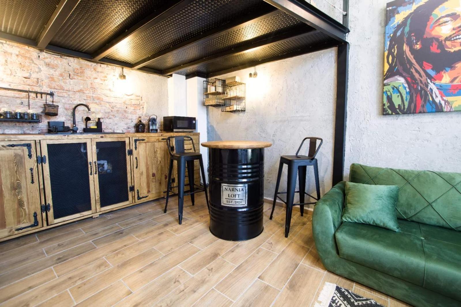 Апартаменти Narnia Loft